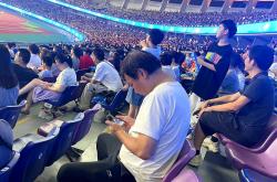 lol季中赛-精彩的比赛场面引发粉丝热情的简单介绍