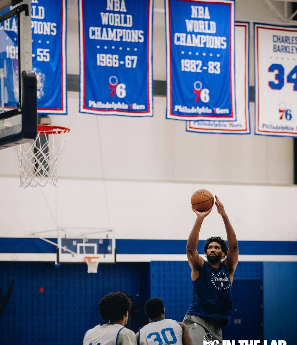 NBA名将膝伤恢复顺利，将重返赛场征战的简单介绍
