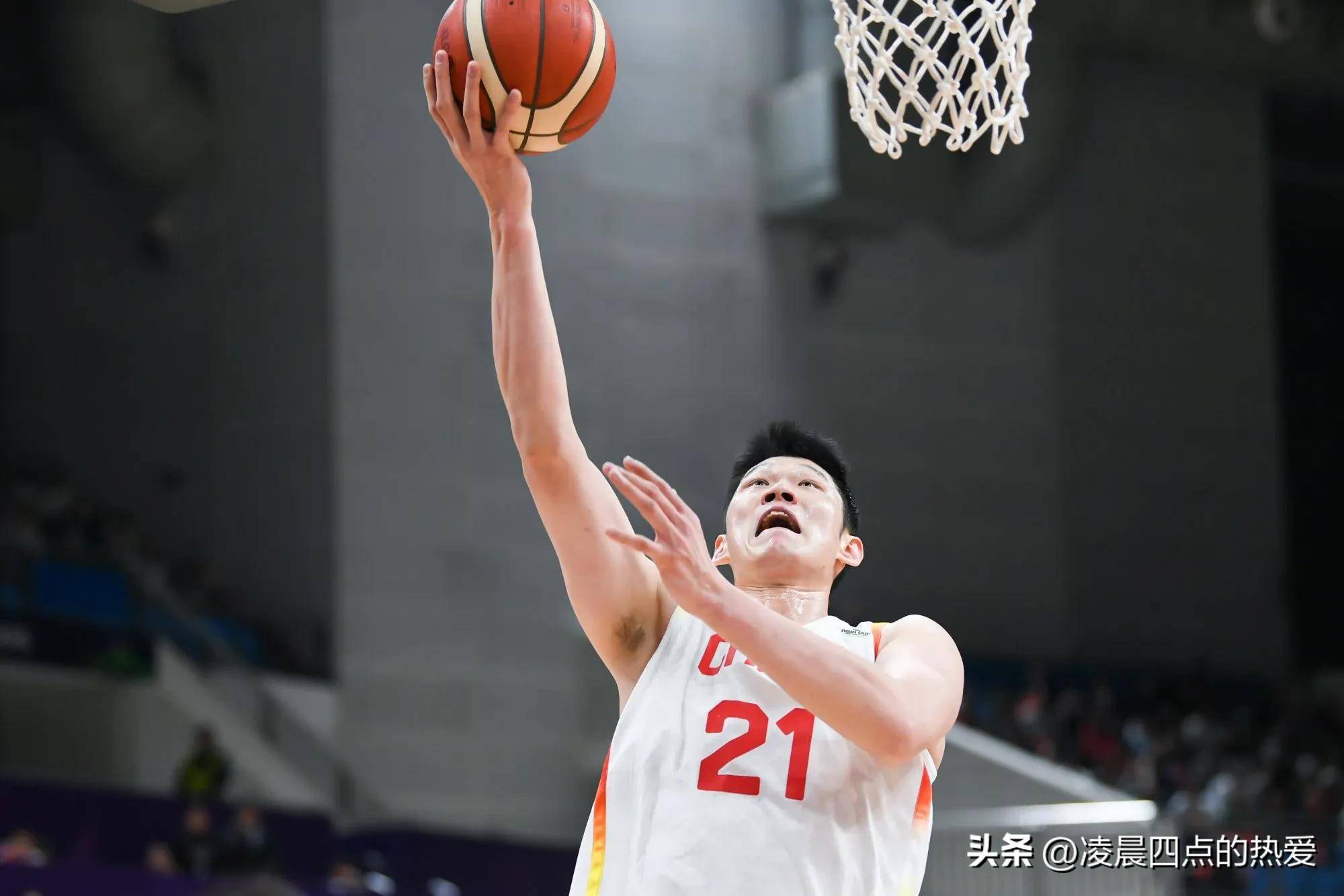 江西男篮备战比赛，迎接对手挑战