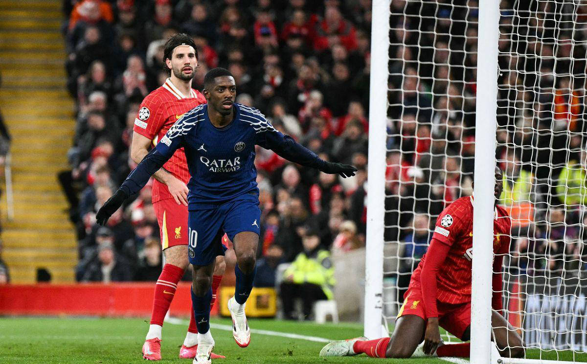 巴黎圣日耳曼抢先登顶,全队士气高涨的简单介绍 巴黎圣日耳曼抢先登顶,全队士气高涨的简单介绍