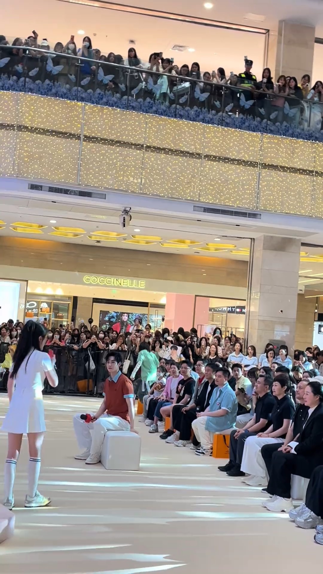 精彩的比赛场面引发粉丝热情的简单介绍